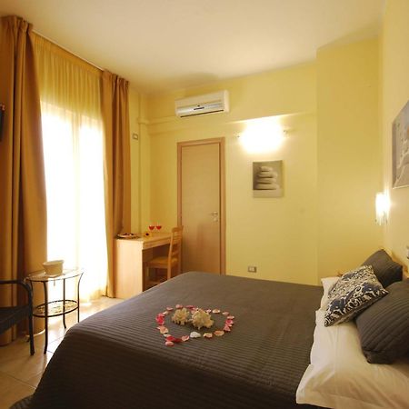 Hotel Caggiari Senigallia Exterior foto
